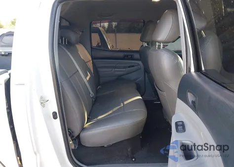 2014 Toyota Tacoma Base V6 z USA, uszkodzony, nr VIN 5TFLU4EN4EX099014